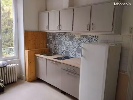 charmant petit studio meublé