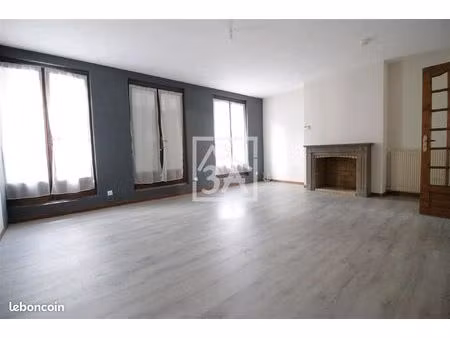 immeuble 10 pièces 204 m²
