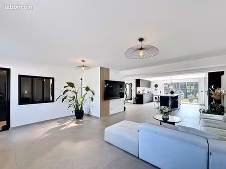 maison récente 185 m2 4 chambres