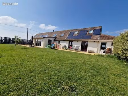 longère atypique de plus de 150 m²