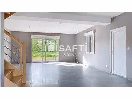 maison rénovée avec jardin  terrasse et garage