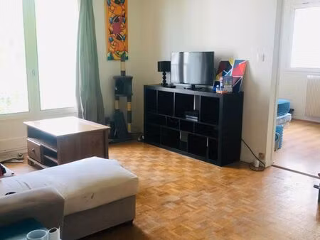 appartement * 2 pièces * 46 m² * 44300 nantes * 545 * 40 * 585