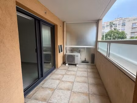 appartement 2 pièces triangle d'or