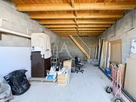 entre challans et beauvoir   garage de 38 m²