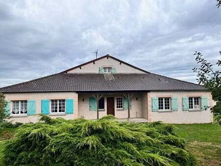 maison 154 m2 + atelier 70 m2 + terrain 5000 m2