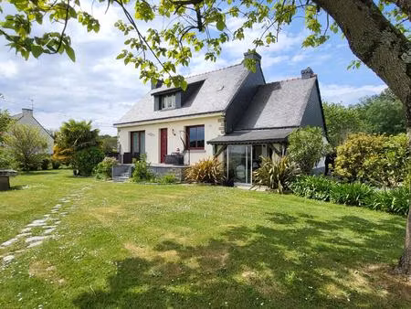 guégon – maison familiale de 121 m² avec vie de plain-pied sur 9 000 m² de terrain  dépend