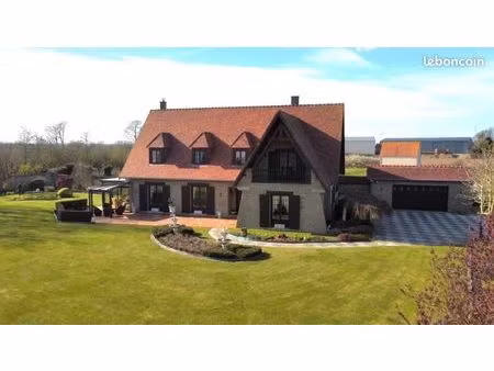 maison 6 pièces 303 m²