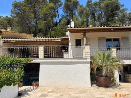 belle villa au calme avec vue imprenable sur lac