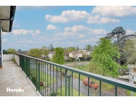 appartement t4 lumineux avec balcons