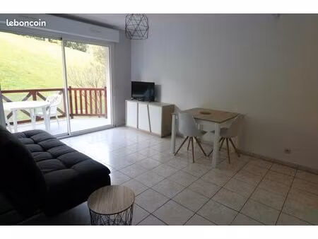 t2 38 m² balcon parking cave calme sans vis-à-vis