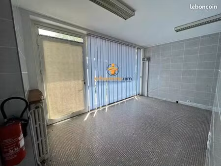 local commercial 54 m² lourdes