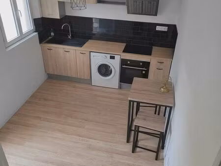 petite maison de 30m2 refaite a neuf avec cour d'environ 45m2