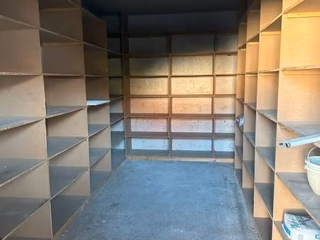 garage / box de stockage 15 m² – rayonnage amovible – izel-lès-hameaux / secteur calme