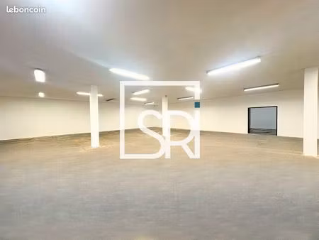 local commercial 1200 m² aubiere