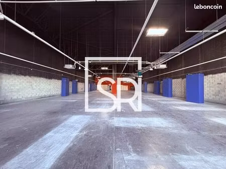 local commercial 1238 m² clermont ferrand