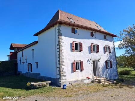 très belle maison de 5 appartements - 283 m² - 64120 domezain-berraute