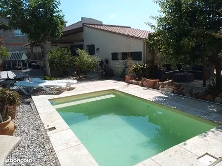 maison plain-pied 3 faces avec piscine