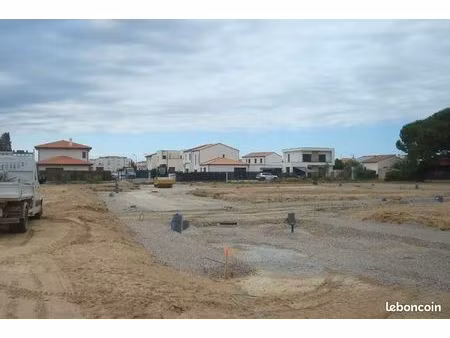 terrain 313 m² vinca