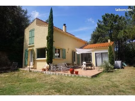 5 pièces 108 m2 /3694 m2 terrain