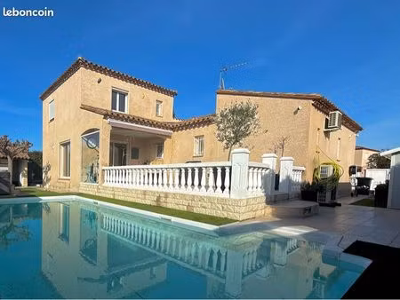 ?belle villa 4 faces avec piscine chauffée – 4 chambres