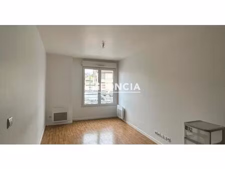 corbeil-essonnes - appartement 2 pièces avec parking