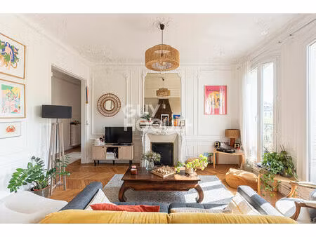 place courteline  appartement familial exposé sud et sans vis-à-vis