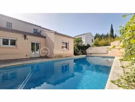 maison 6 pièces avec piscine et 400m² terrain  au calme à 5min du tram !