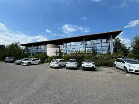 location bureaux 238 m² à 526 m²