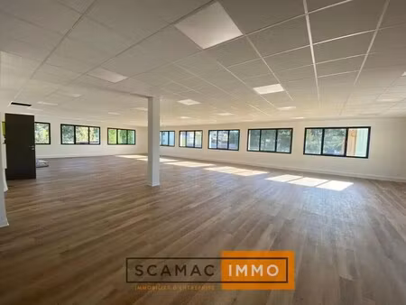 location bureaux 130 m²