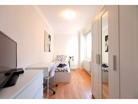à louer chambre 11 m² – 700 € |luxembourg-gasperich - cloche d'or