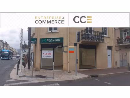 location commerce 60 m² à cannes (06150)