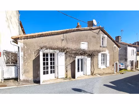 vente maison 5 pièces 125 m² à javerlhac-et-la-chapelle-saint-robert (24300)  107 500 €
