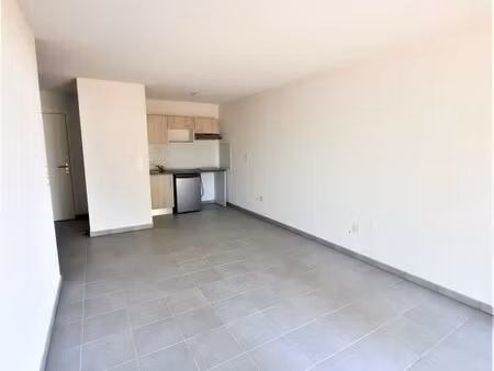 location appartement 2 pièces 40m² roques 31120