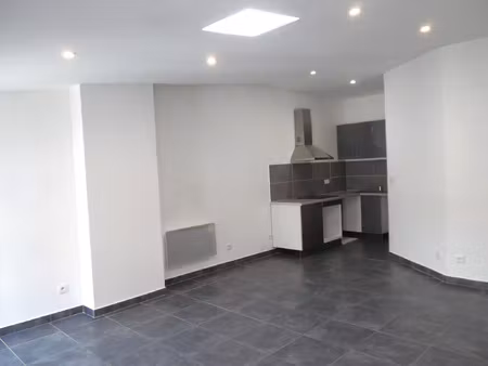location appartement 3 pièces 55m² salles d aude 11110