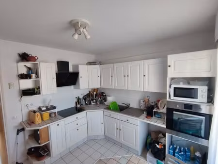 location appartement 3 pièces 81m² sete 34200