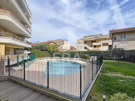 location appartement 1 pièce 26 m² à cagnes-sur-mer (06800)