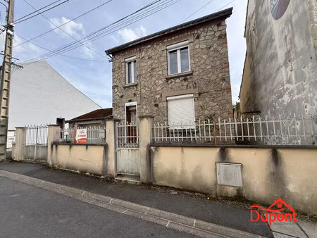 maison indivudelle  jardin et garage à revin