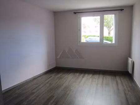 brest studio a louer idealement situe proche des facs