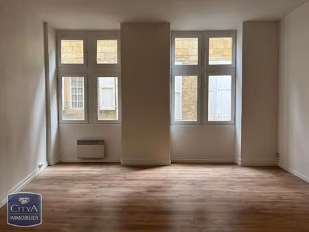 appartement à louer 3 pièces 67.01 m² - sarlat-la-canéda (24) - 557€