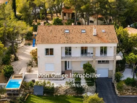 référence : 6705-vca - villa familiale avec vue mer 250 m2 - séparée en deux grands...