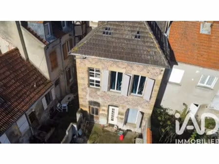 immeuble à moulins (03000)