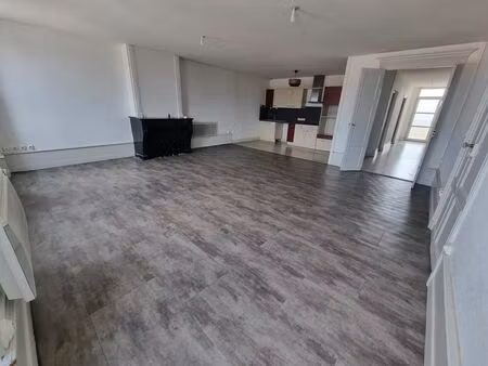 location appartement 4 pièces 130m² pont de vaux 01190