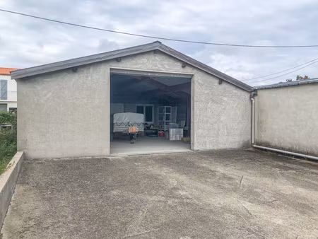 local de stockage 60m²