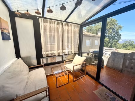 maison de village t4 70m2 avec terrasse  garage et parking