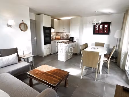 a louer golf de pont royal (13370) appartement avec vue ty