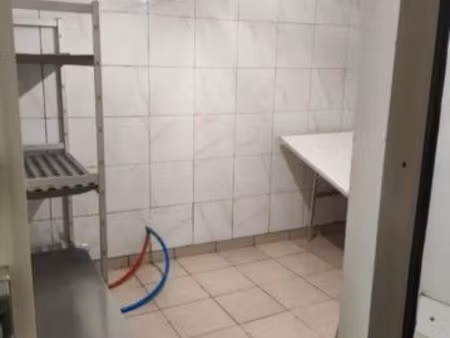 immeuble commercial en plein centre-ville de castelnaudary