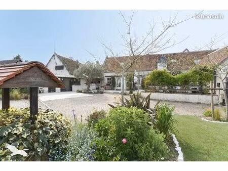 maison 5 pièces 165 m²