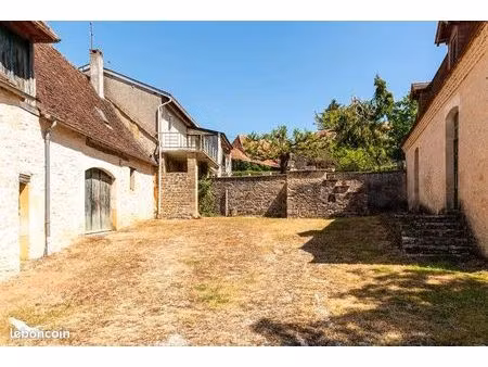 ferme 7 pièces 144 m²