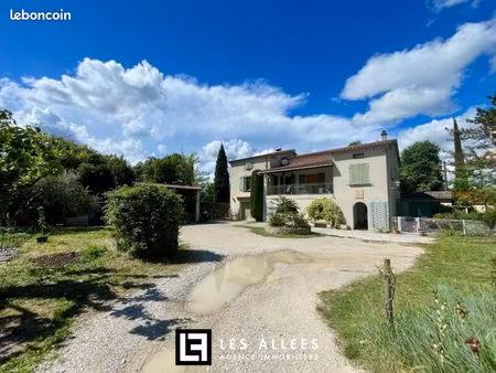 propriété 7 pièces 189 m²