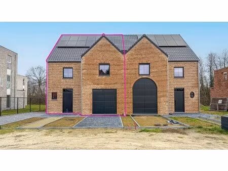 volledig afgewerkte landelijke woning aan 2% registratie!